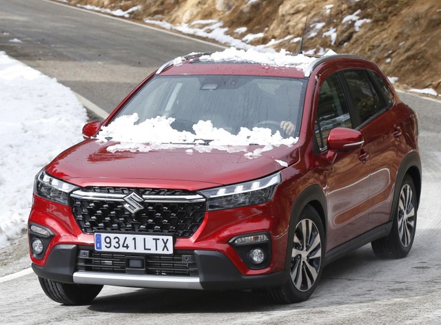 Suzuki S-Cross Foto 26