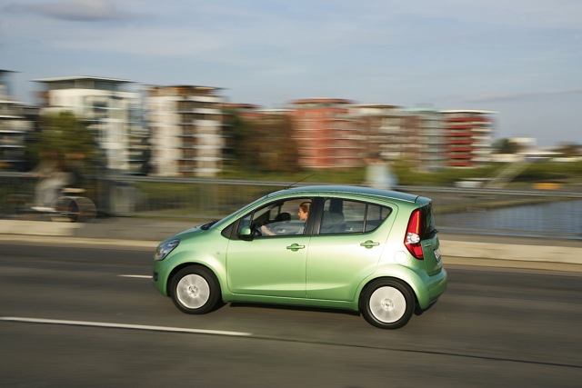 Suzuki Splash Foto 1