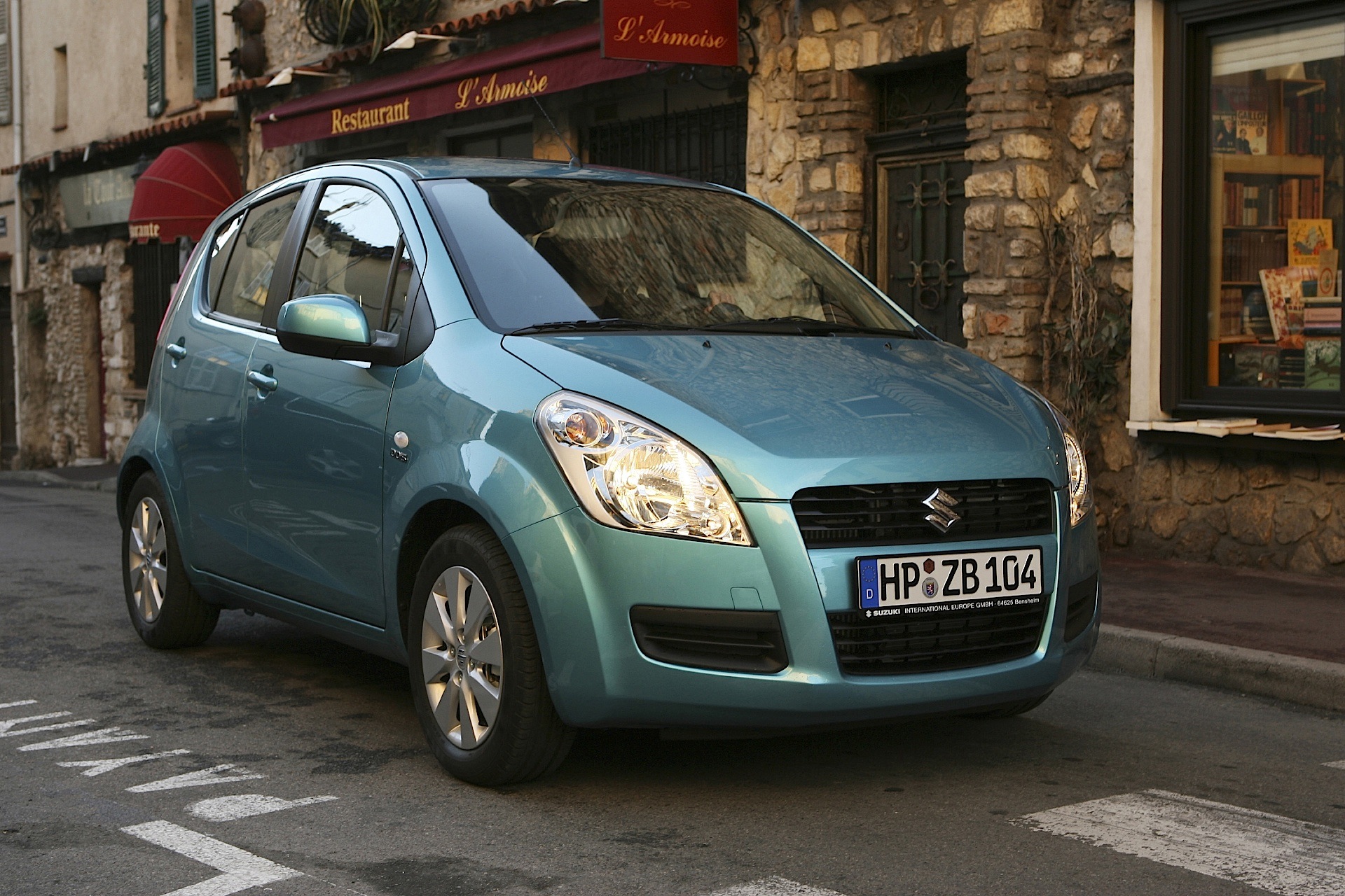 Suzuki Splash photo 6