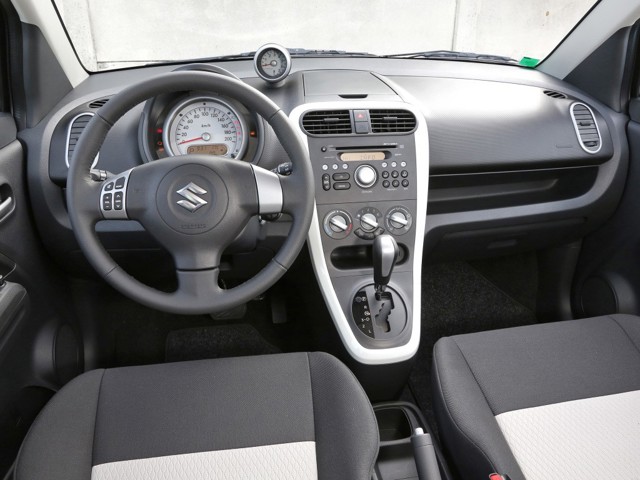 Suzuki Splash foto 28