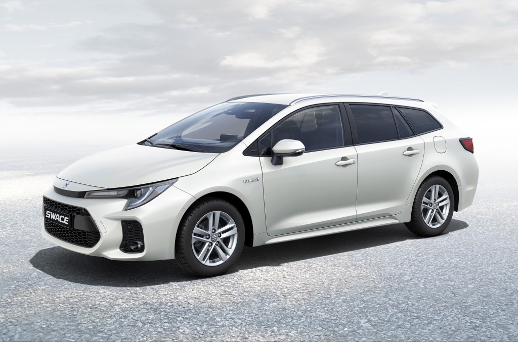 Suzuki Swace photo 5