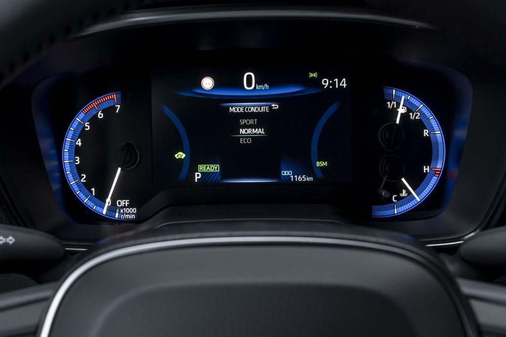 Suzuki Swace photo 31