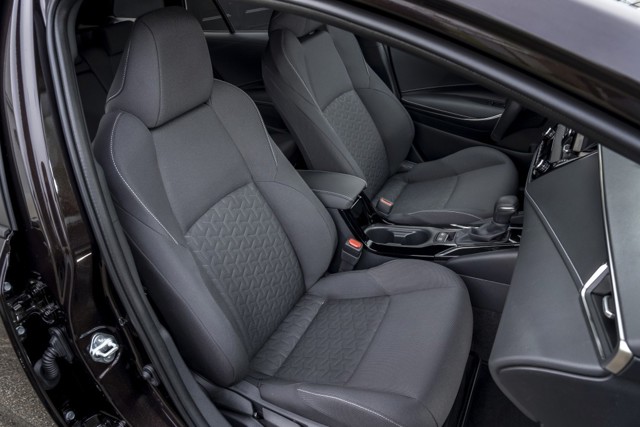 Suzuki Swace Foto 33