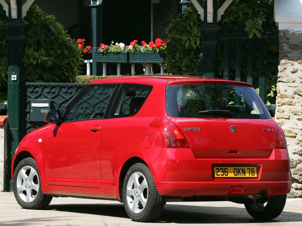 Suzuki Swift 3 Doors photo 11