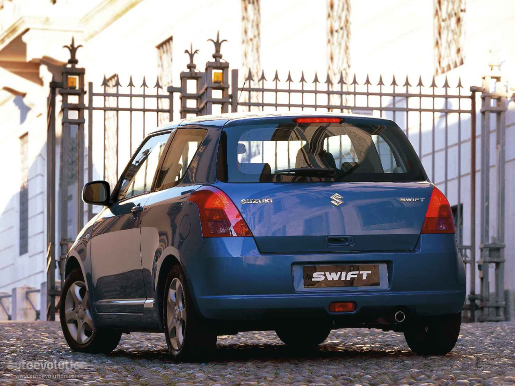 Suzuki Swift 3 Doors photo 2