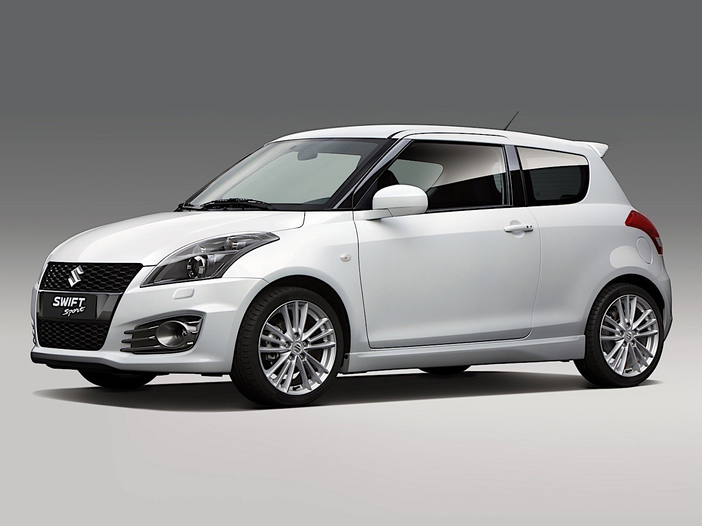 Suzuki Swift 3 Doors photo 6