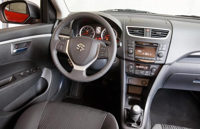 Suzuki Swift 3 Doors photo 21