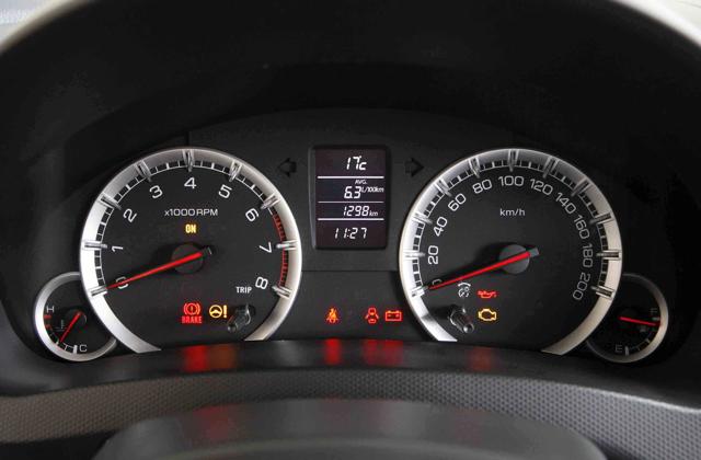 Suzuki Swift 3 Doors photo 25