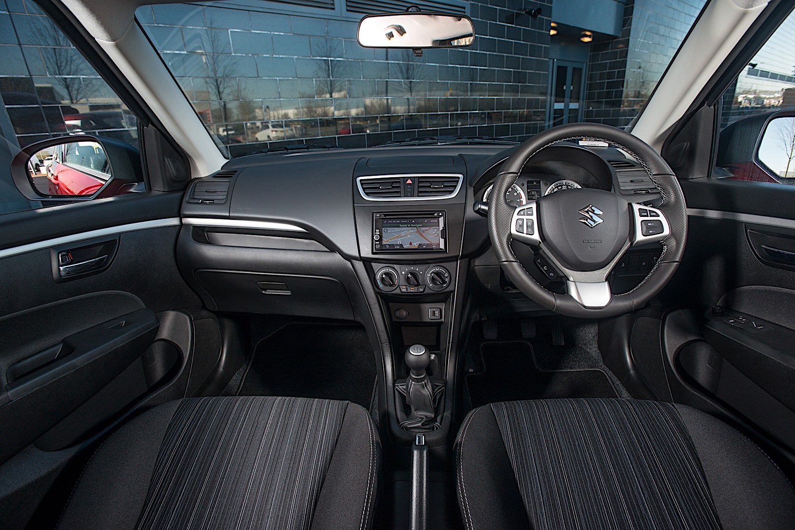 Suzuki Swift 3 Doors photo 28