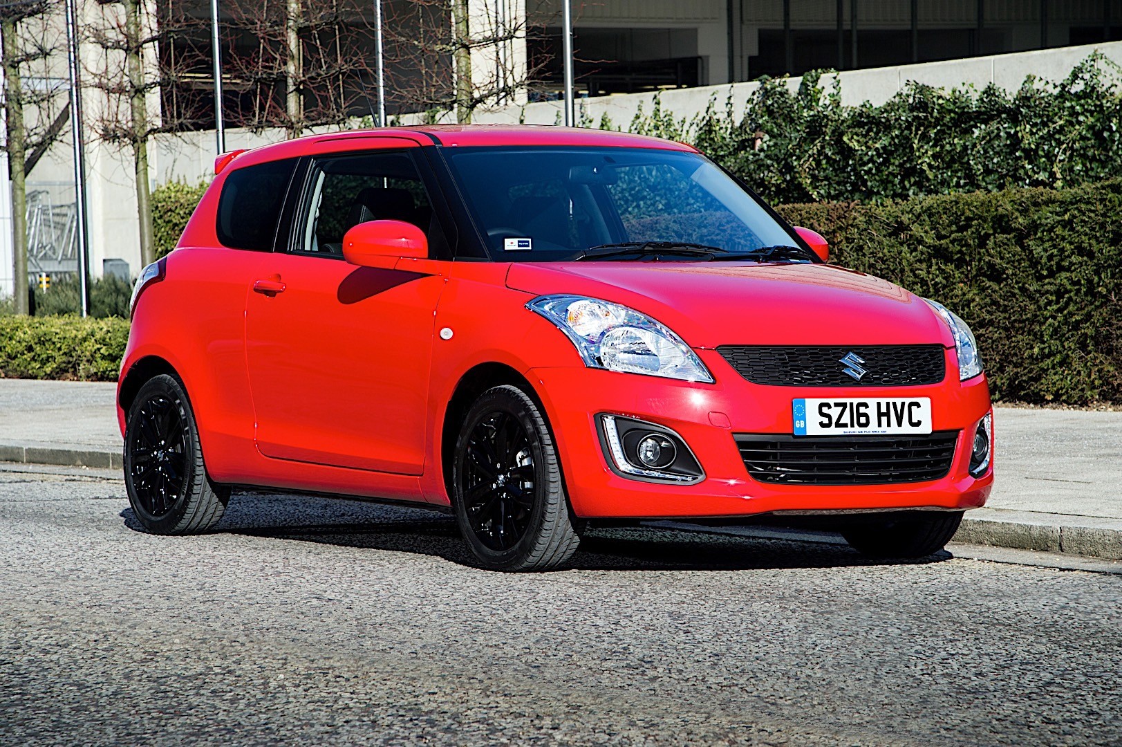 Suzuki Swift 3 Doors photo 9