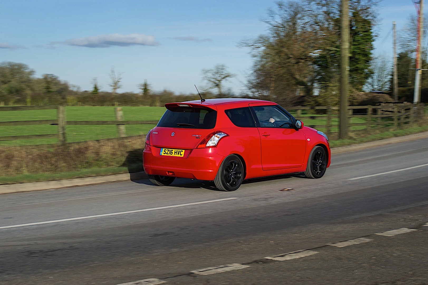 Suzuki Swift 3 Doors photo 12