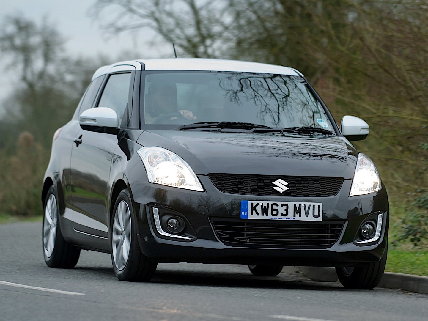 Suzuki Swift 3 Doors photo 13