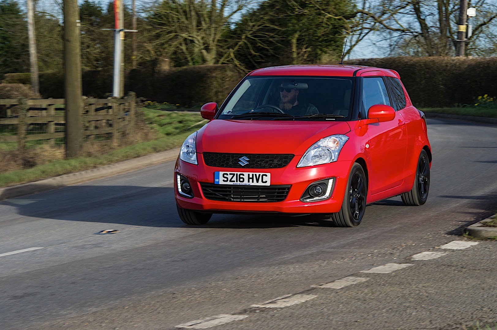 Suzuki Swift 3 Doors photo 16