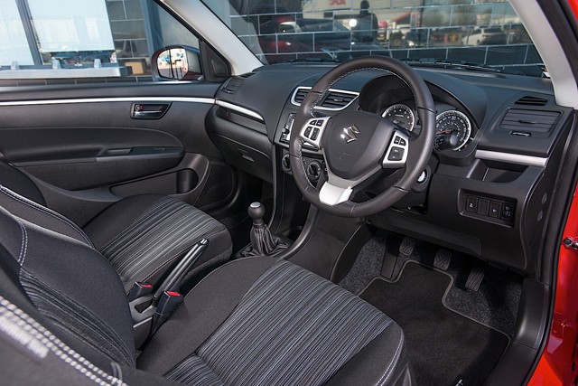 Suzuki Swift 3 Doors photo 29