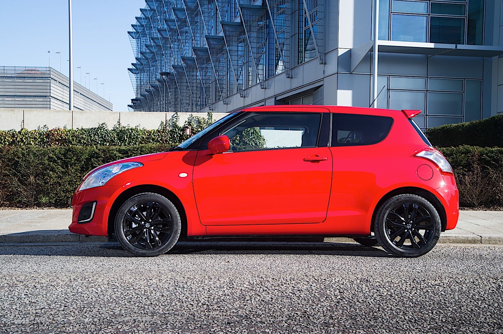 Suzuki Swift 3 Doors photo 23