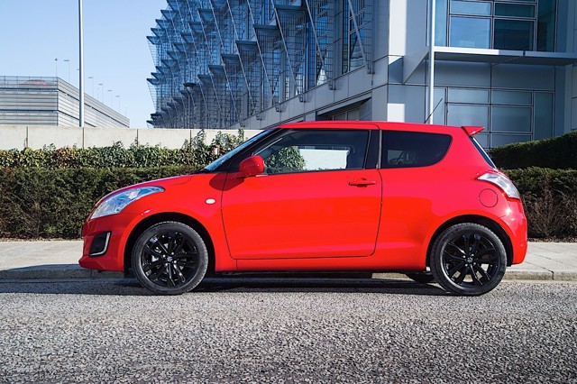 Suzuki Swift 3 Doors photo 23