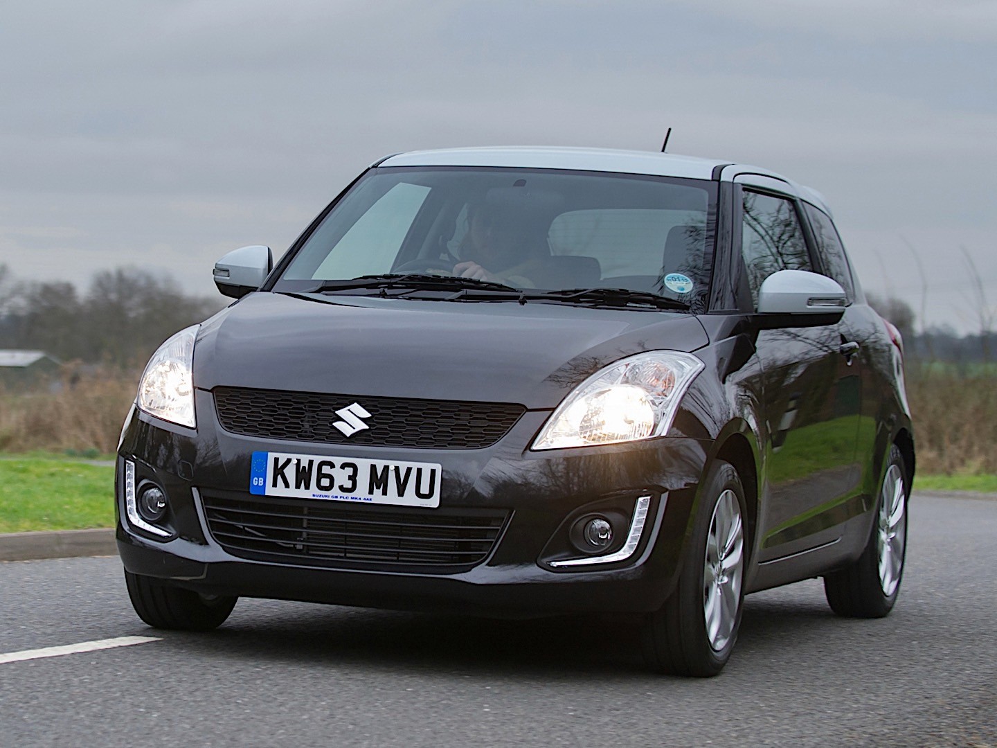 Suzuki Swift 3 Doors photo 25