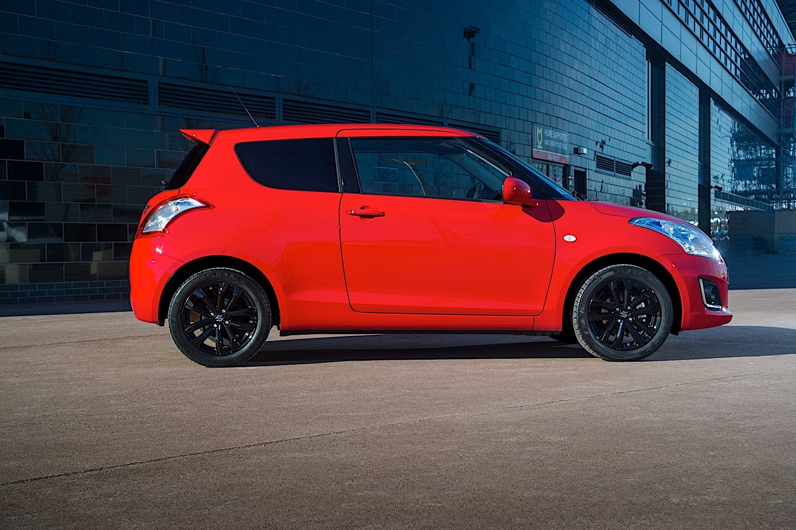 Suzuki Swift 3 Doors photo 26