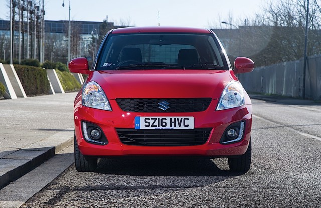 Suzuki Swift 3 Doors photo 1