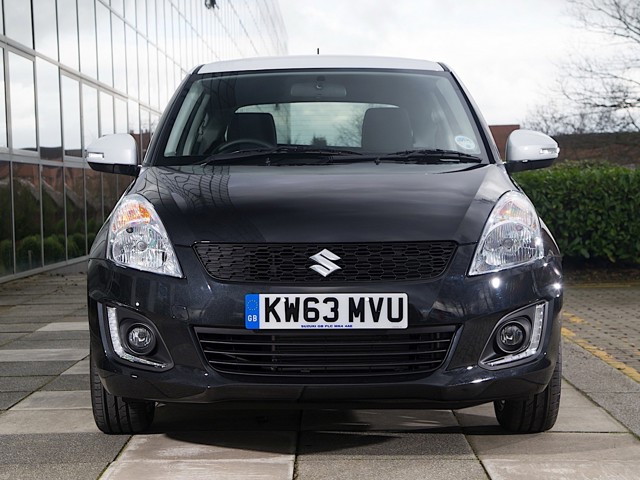 Suzuki Swift 3 Doors photo 3