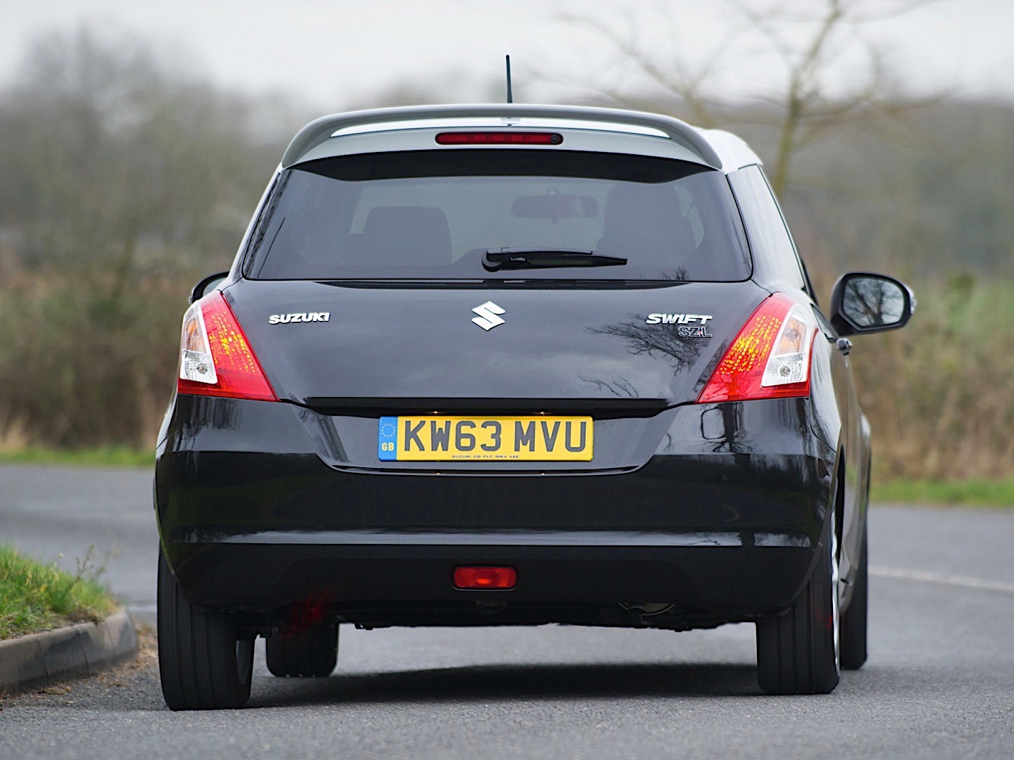 Suzuki Swift 3 Doors photo 7