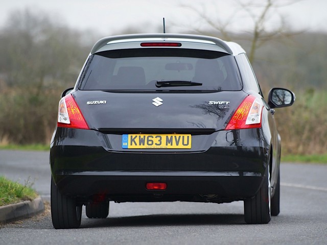 Suzuki Swift 3 Doors photo 7
