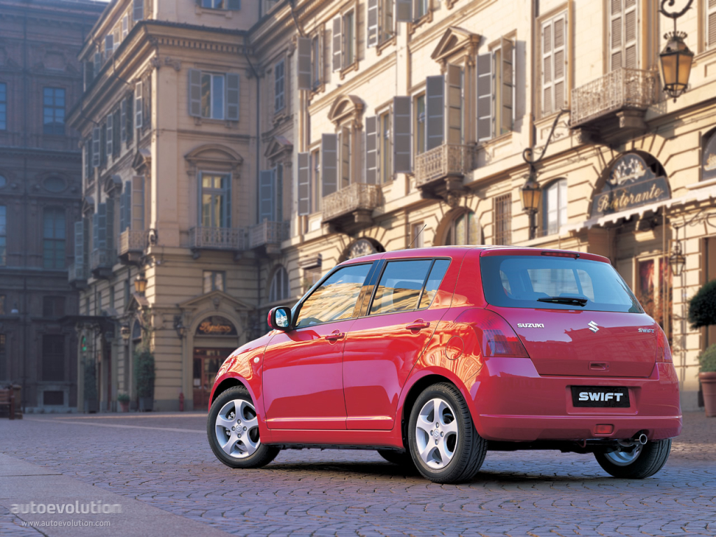 Suzuki Swift 5 Doors photo 2