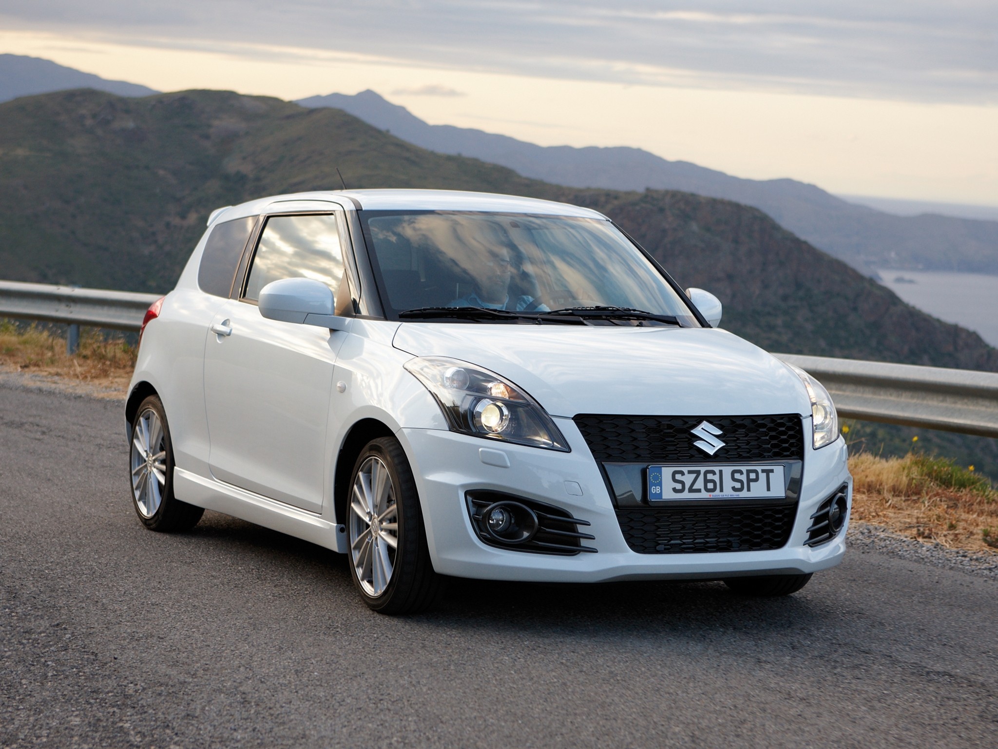 Suzuki Swift 5 Doors photo 40
