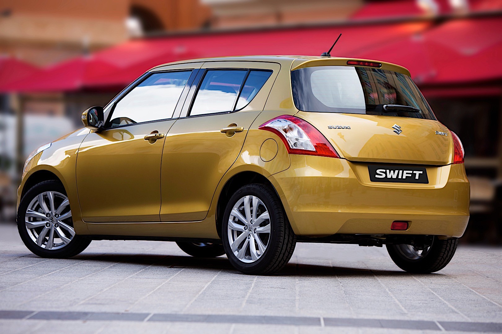 Suzuki Swift 5 Doors photo 3