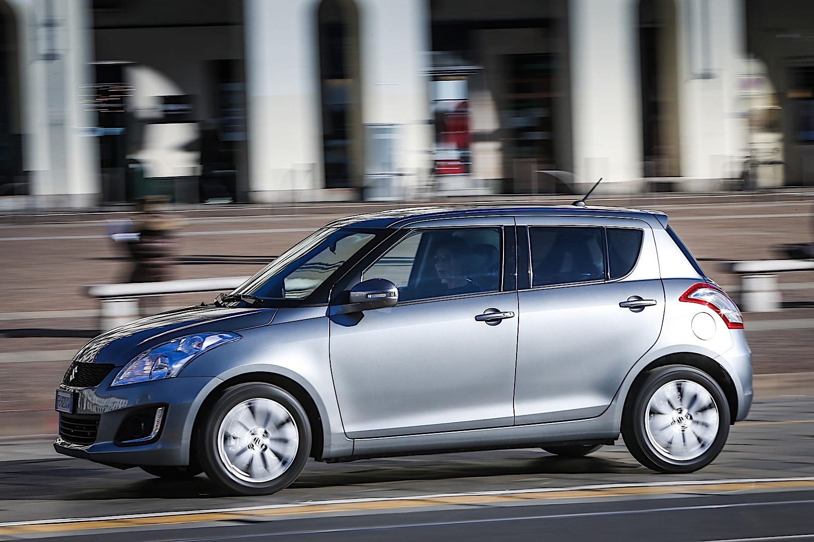 Suzuki Swift 5 Doors photo 18