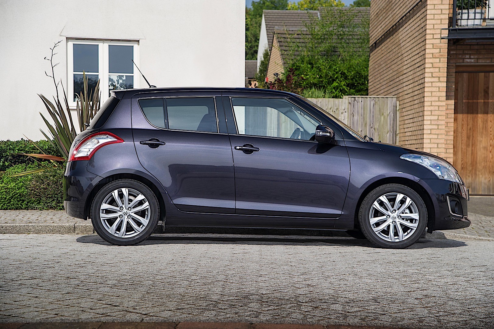 Suzuki Swift 5 Doors photo 23