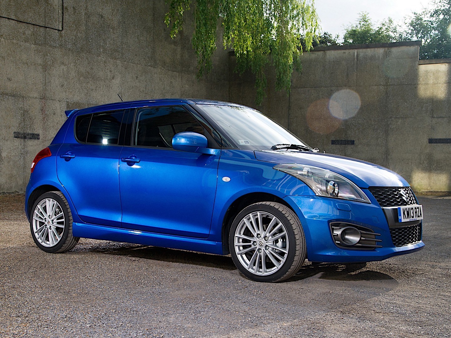 Suzuki Swift 5 Doors photo 36