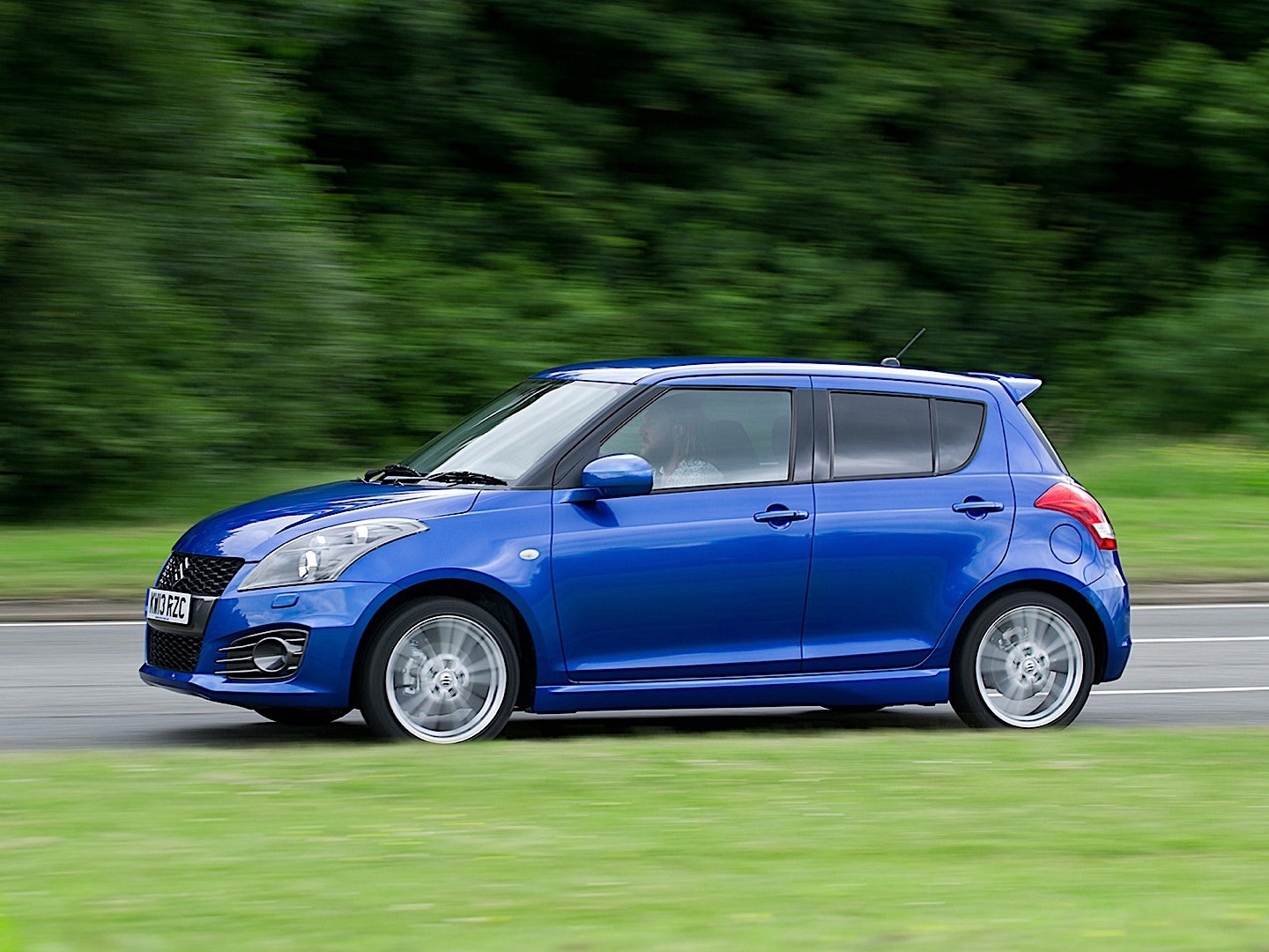 Suzuki Swift 5 Doors photo 40