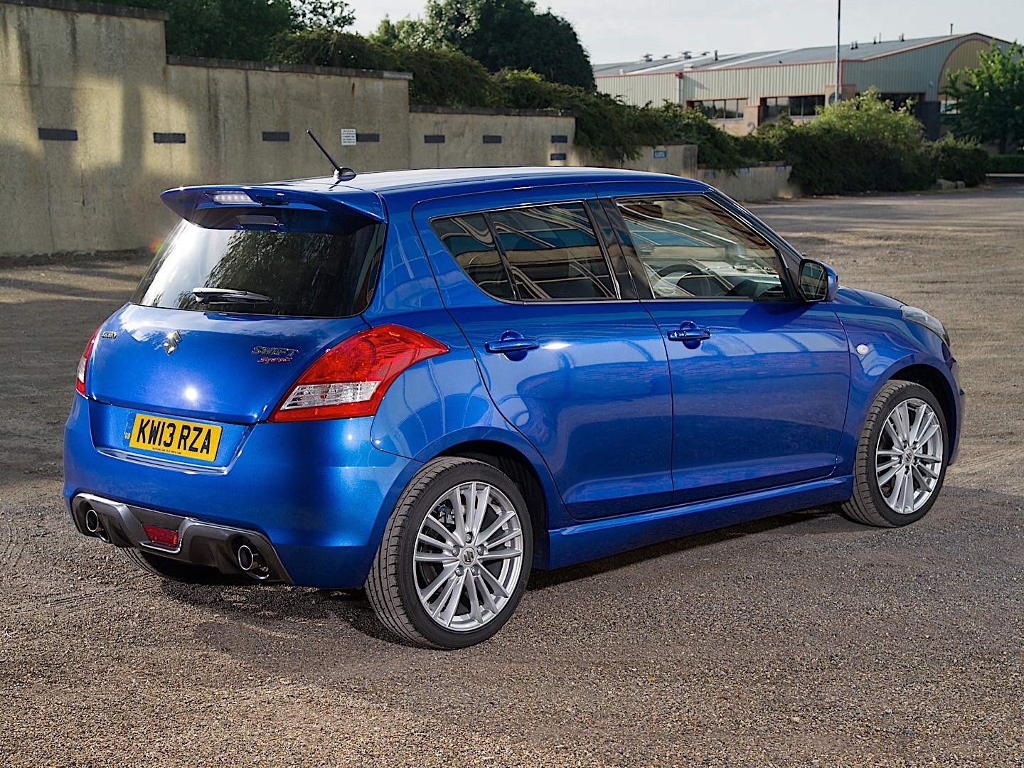 Suzuki Swift 5 Doors photo 43