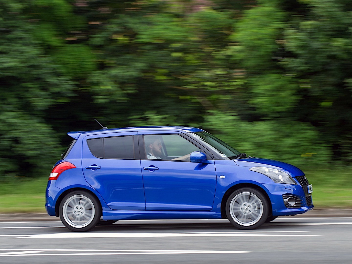 Suzuki Swift 5 Doors photo 44