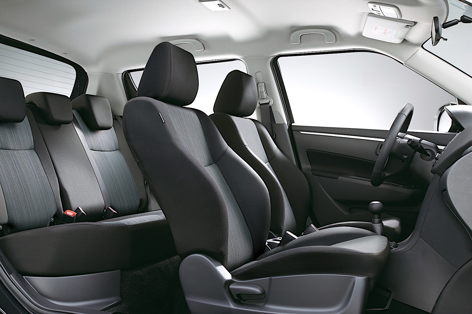 Suzuki Swift 5 Doors photo 59