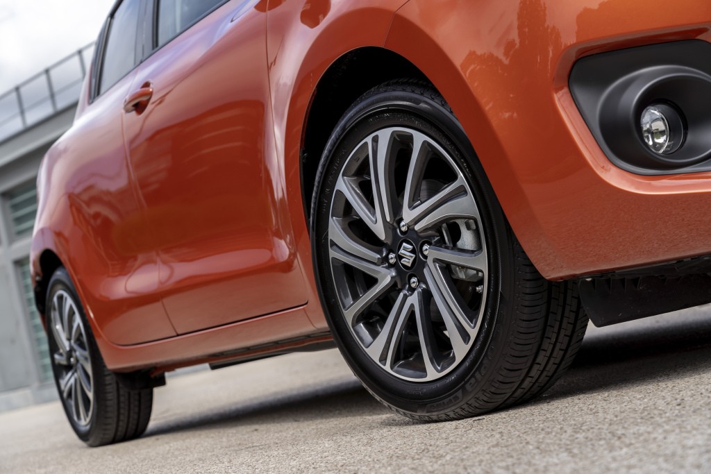 Suzuki Swift 5 Doors photo 18