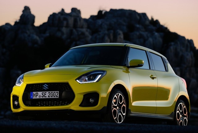 Suzuki Swift 5 Doors photo 23