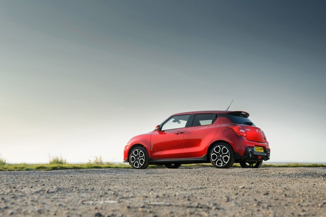 Suzuki Swift 5 Doors photo 35