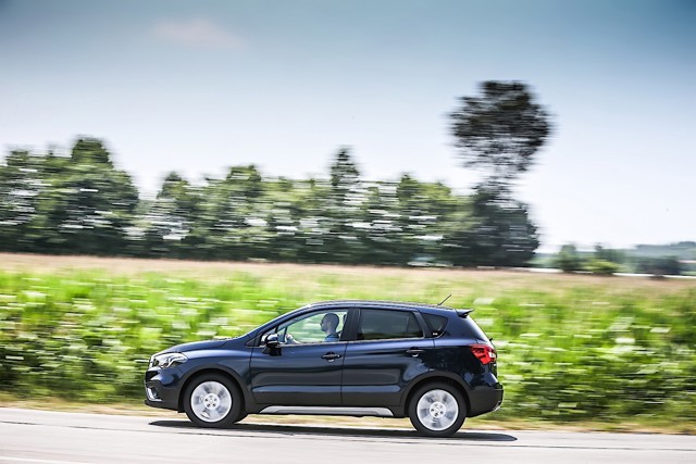 Suzuki Sx4 Crossover foto 36