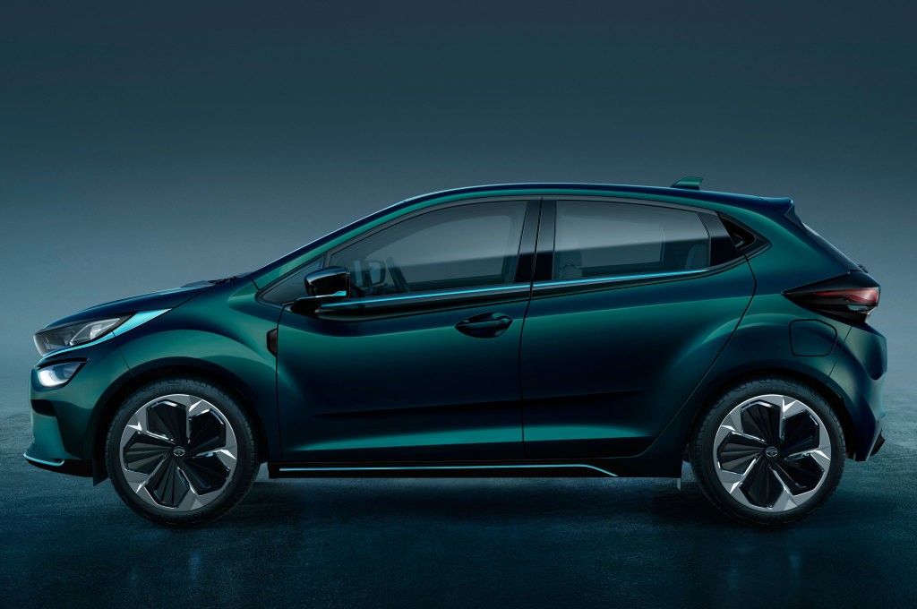 Tata Motors Altroz photo 5