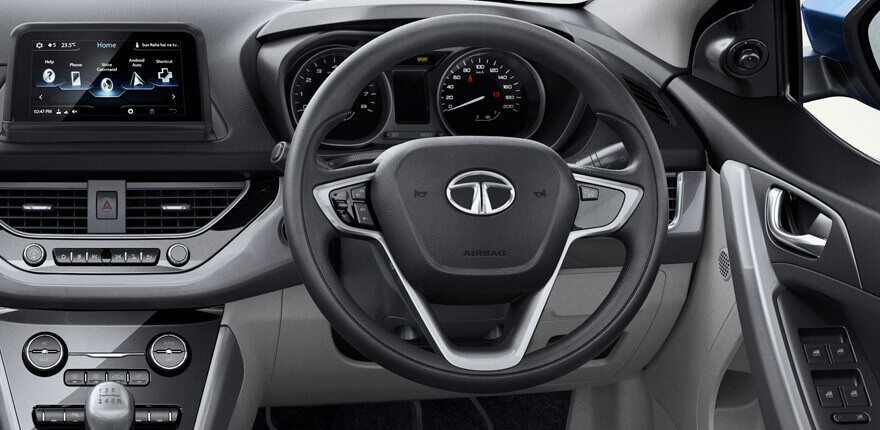 Tata Motors Nexon photo 35