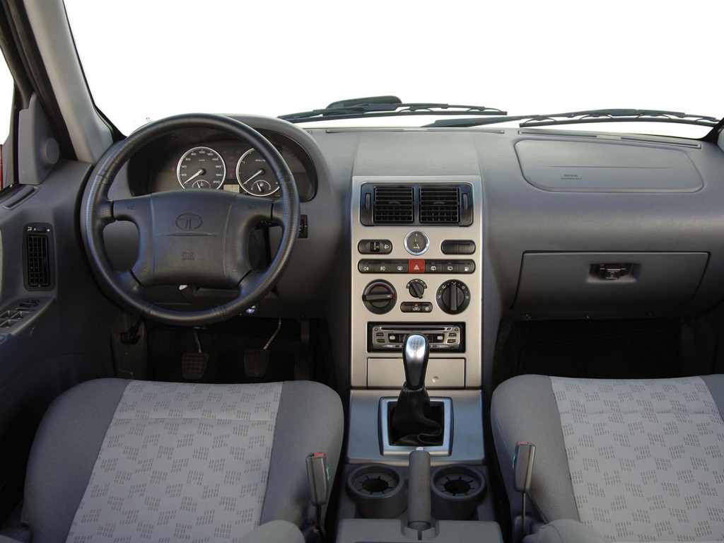 Tata Motors Safari photo 18