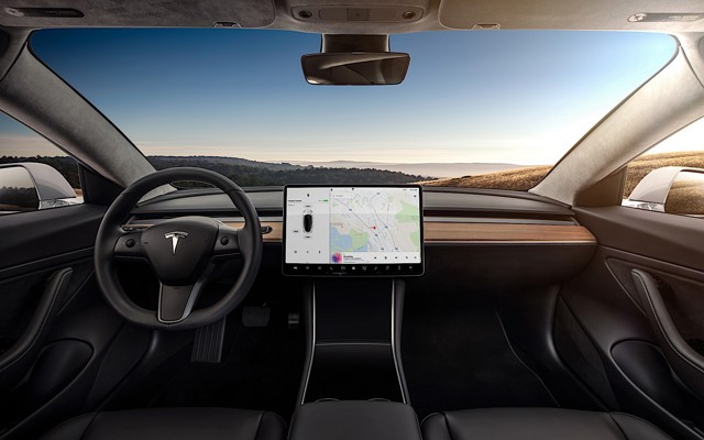 Tesla Model 3 photo 20