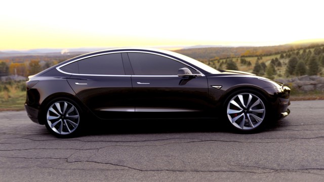 Tesla Model 3 photo 7