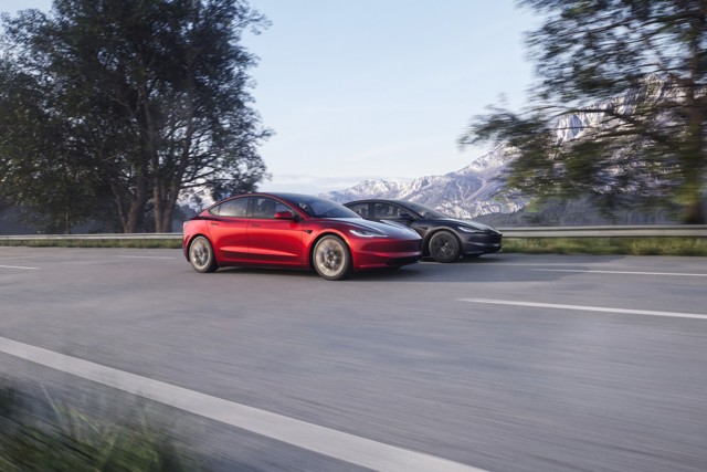 Tesla Model 3 photo 13