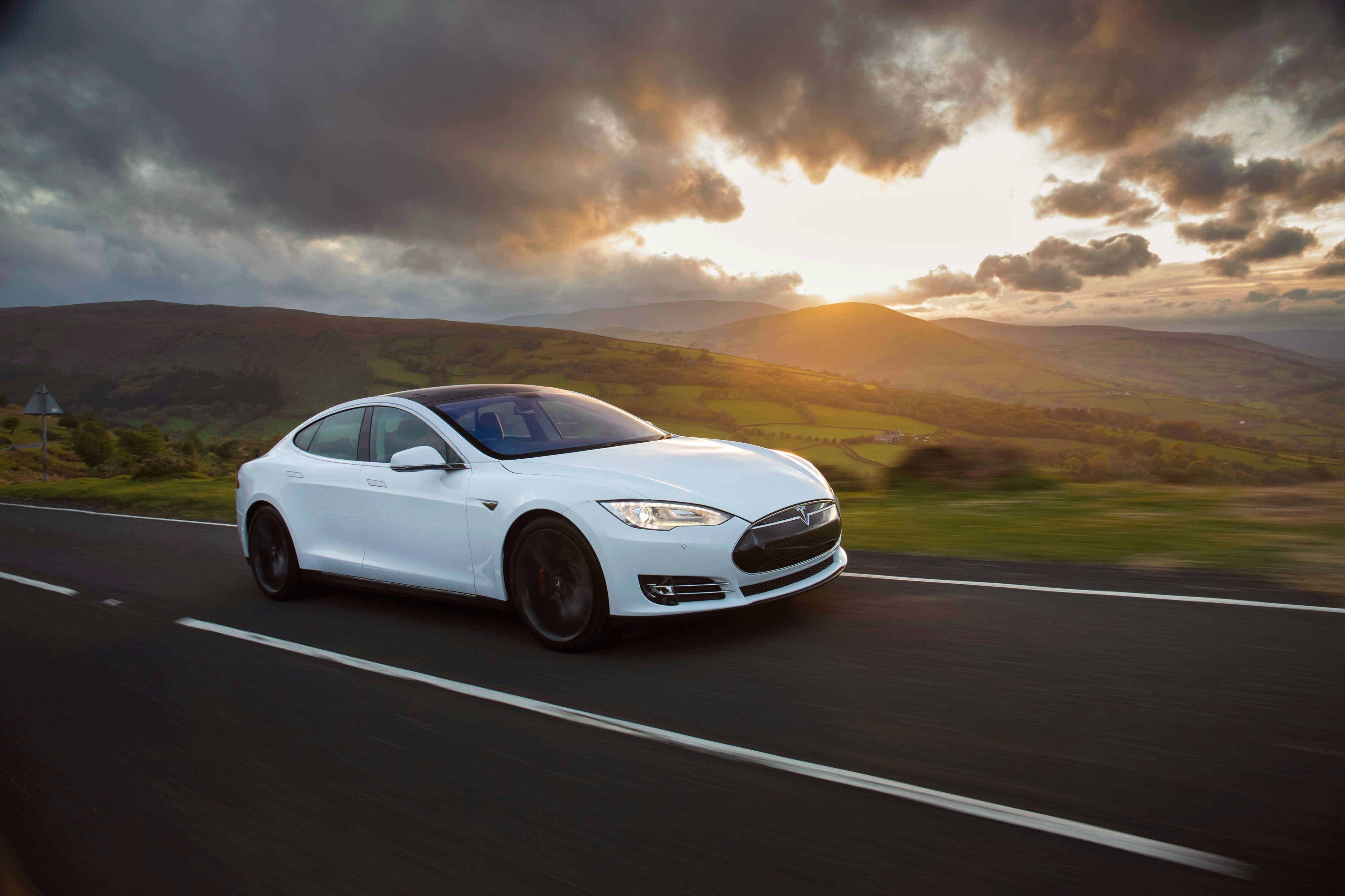 Tesla Model S photo 42