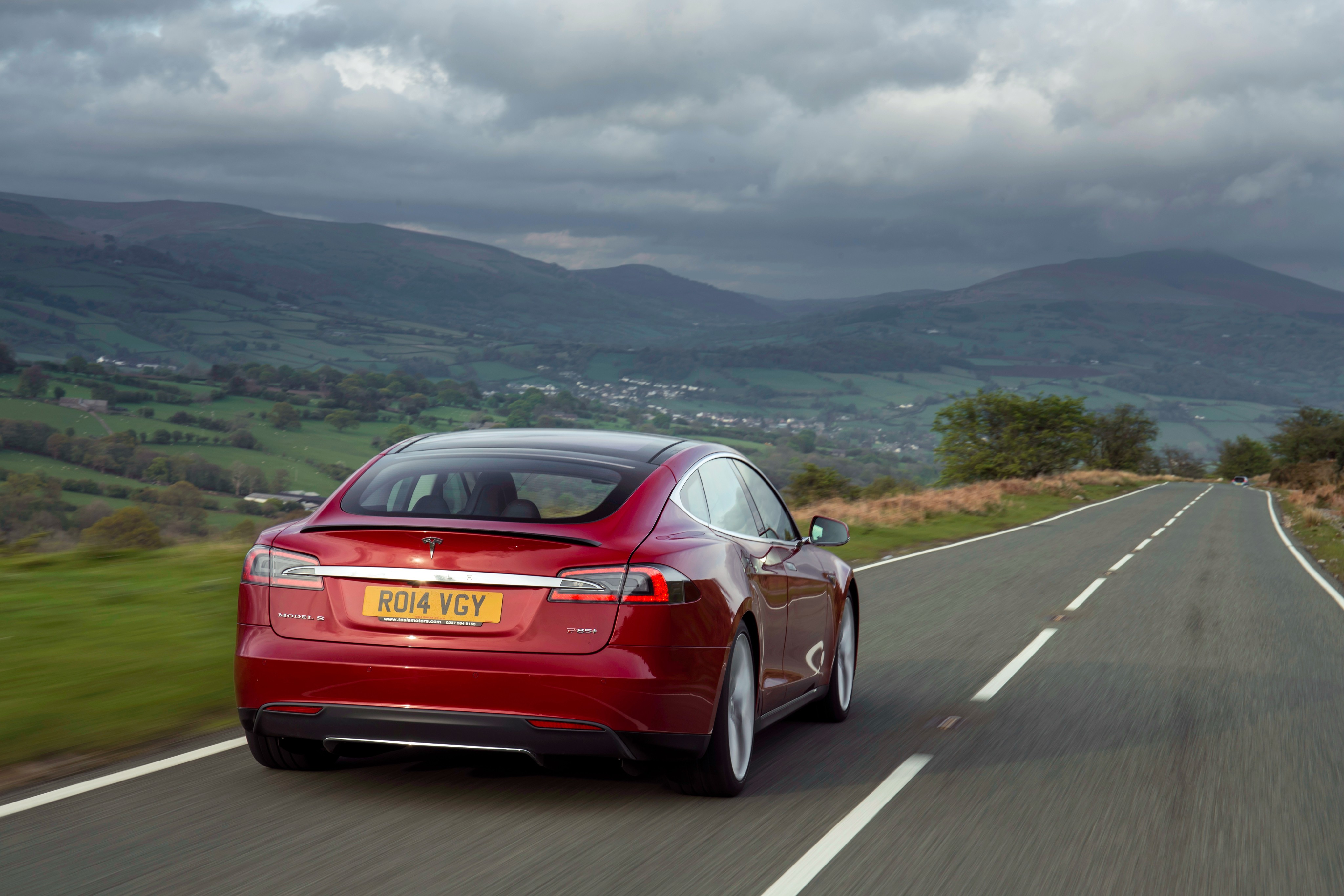 Tesla Model S photo 46