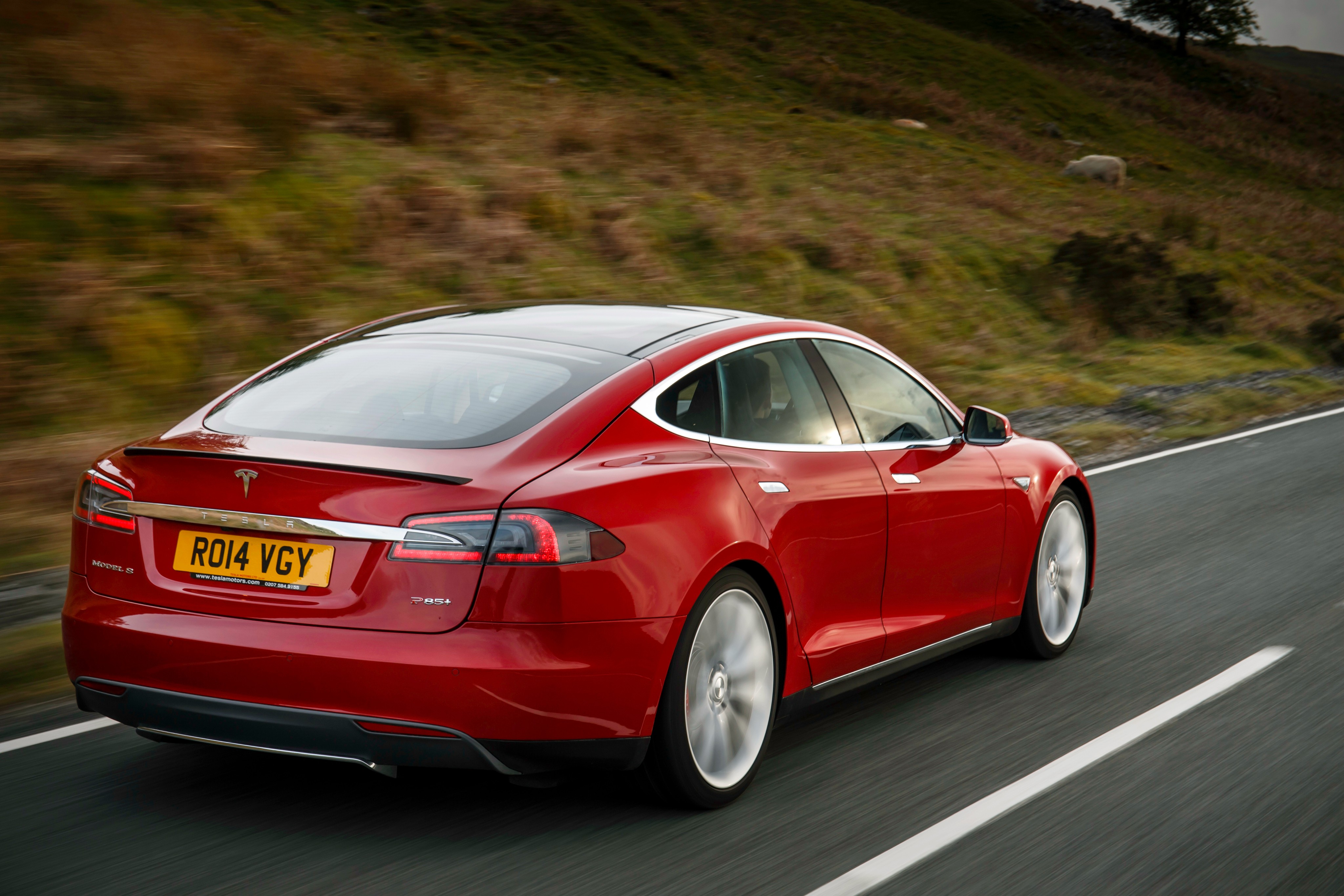 Tesla Model S photo 47