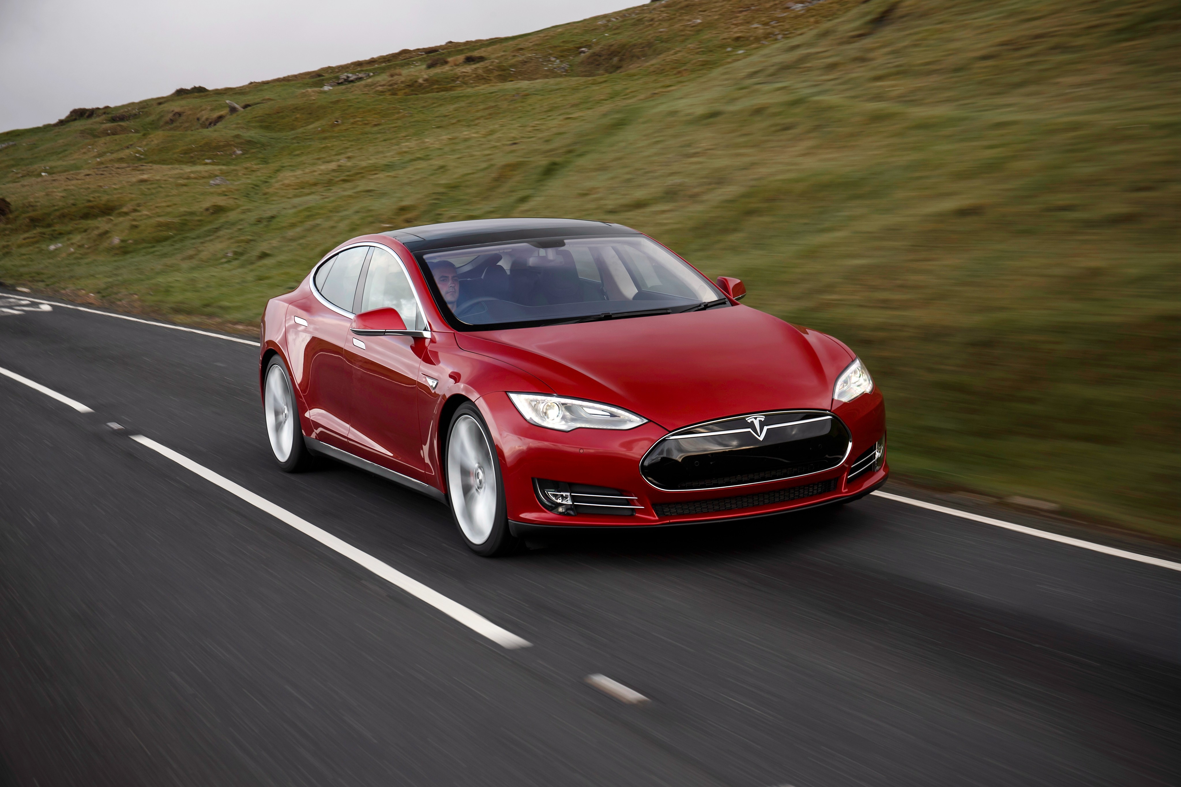 Tesla Model S photo 48